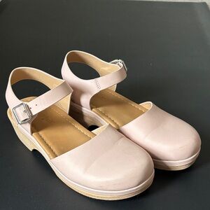 Cat & Jack Light Pink Sandals with Buckle